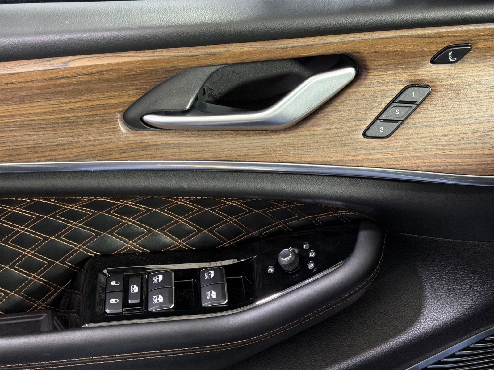 2024 Jeep Grand Cherokee Summit