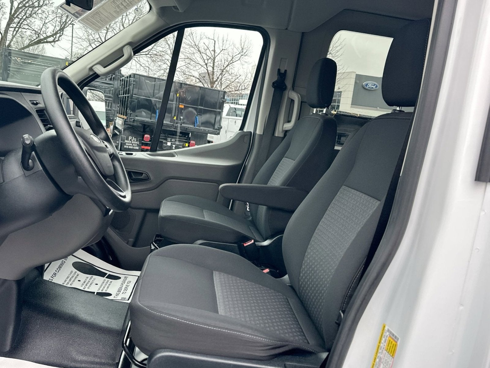 2023 Ford Transit-350 15-PASSENGER SEATS
