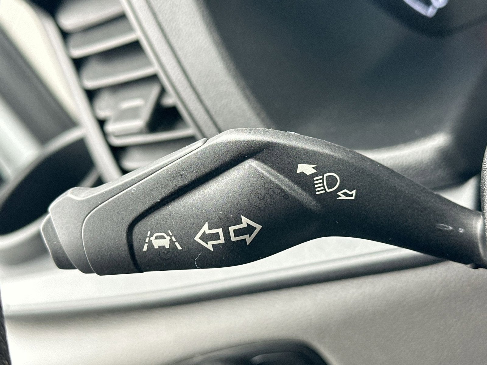 2023 Ford Transit-350 15-PASSENGER SEATS