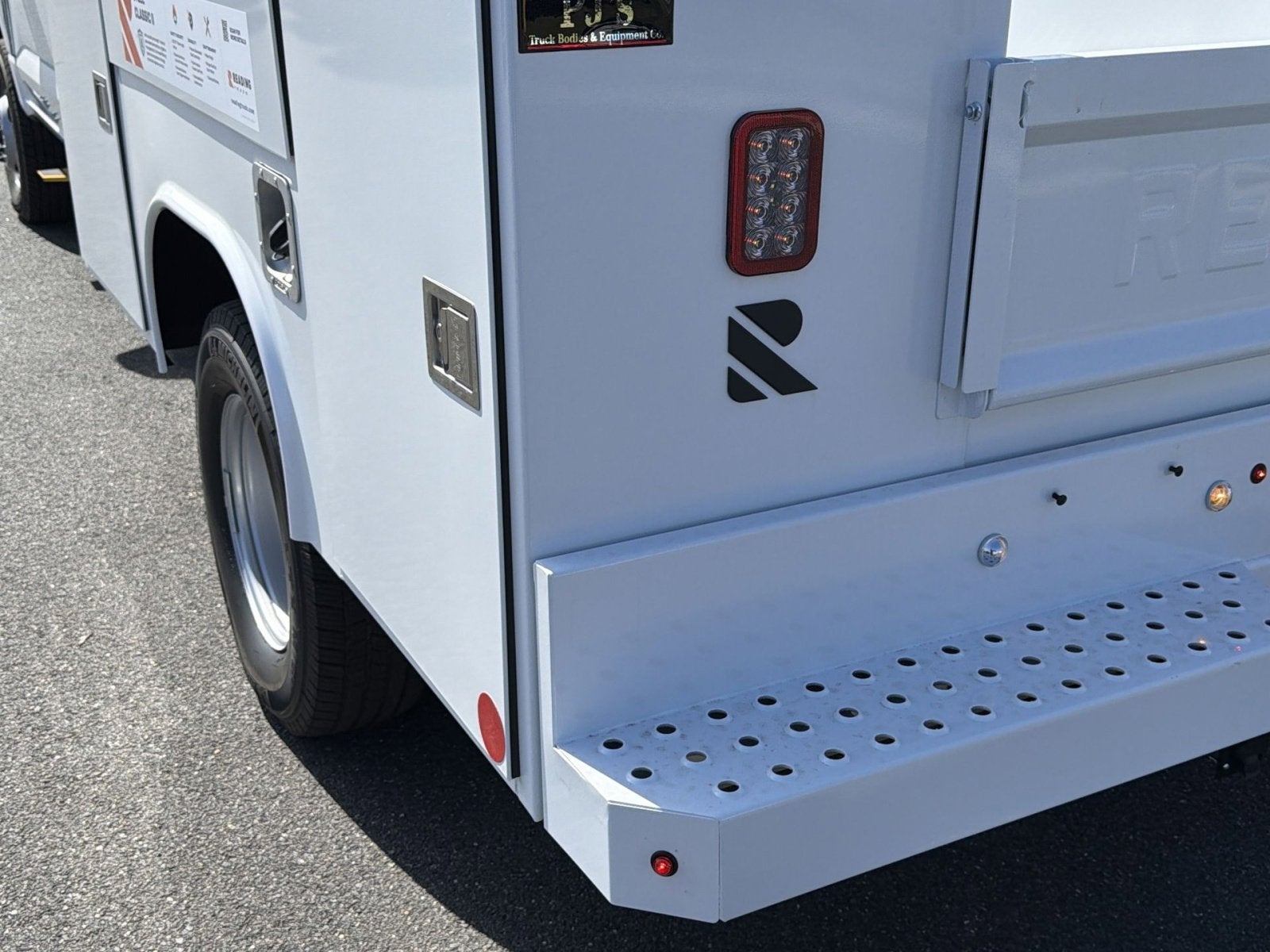 2026 Ford F-350SD XL Service Body