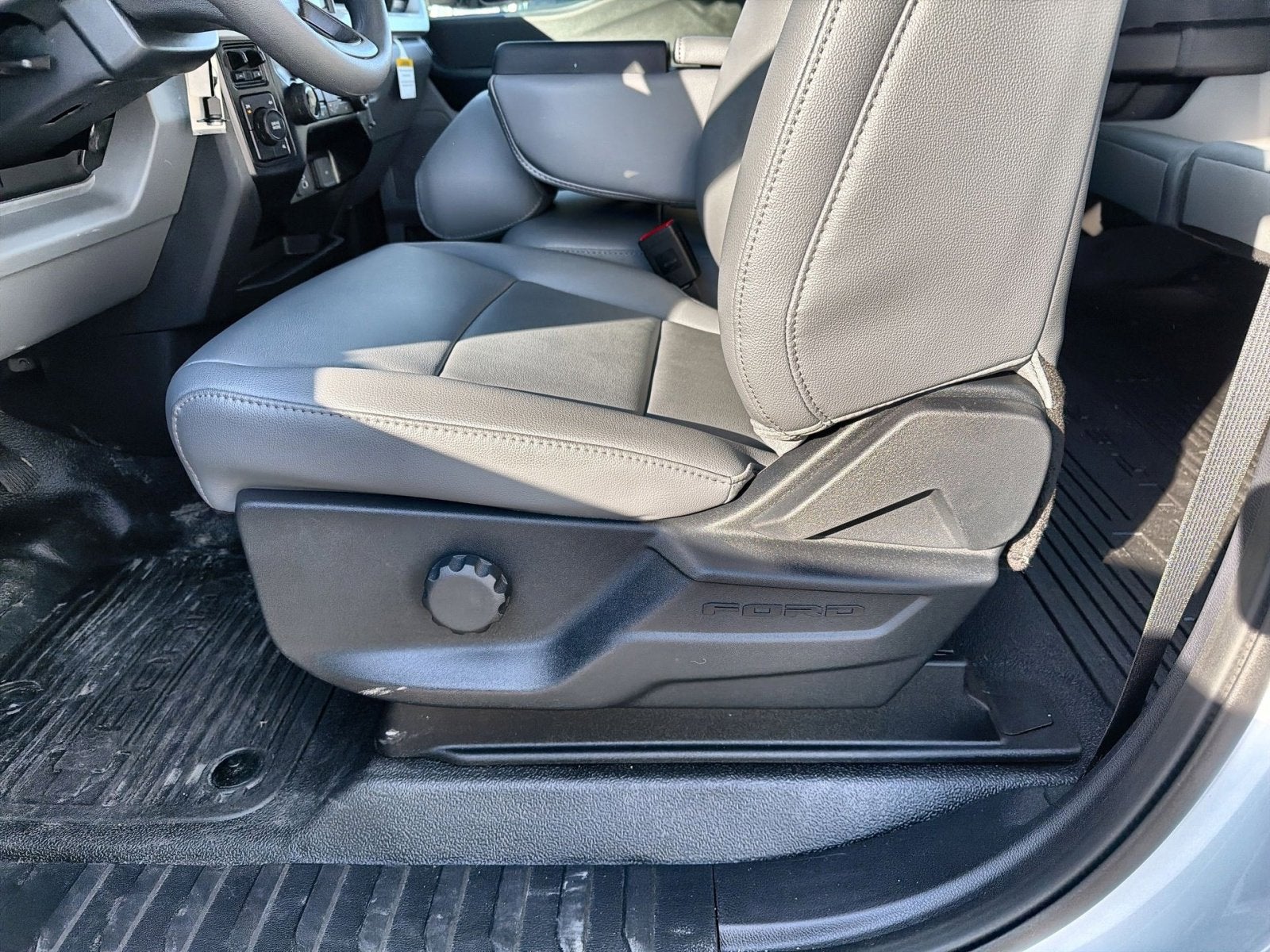 2026 Ford F-450SD XL Royal Service Body