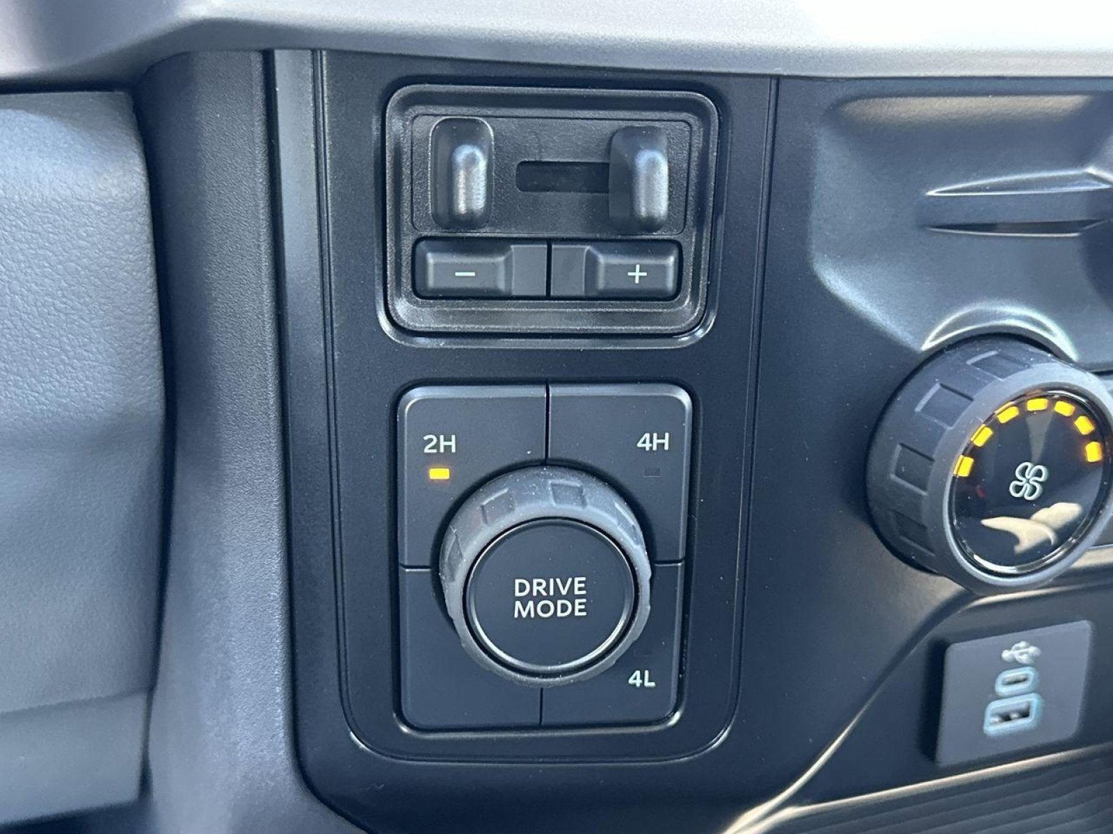 2025 Ford F-600SD XLT Roll Back