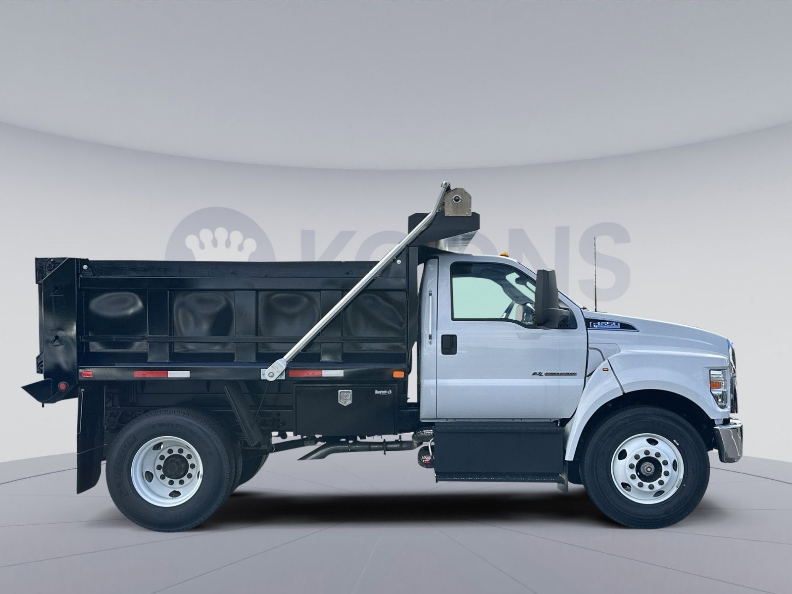 2026 Ford F-650SD Base