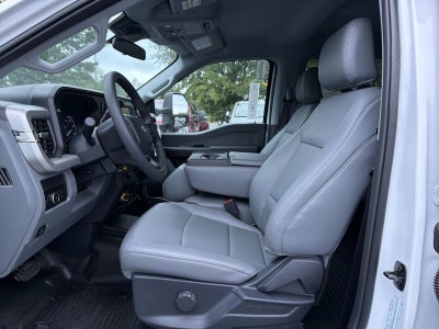 2026 Ford F-550SD XL