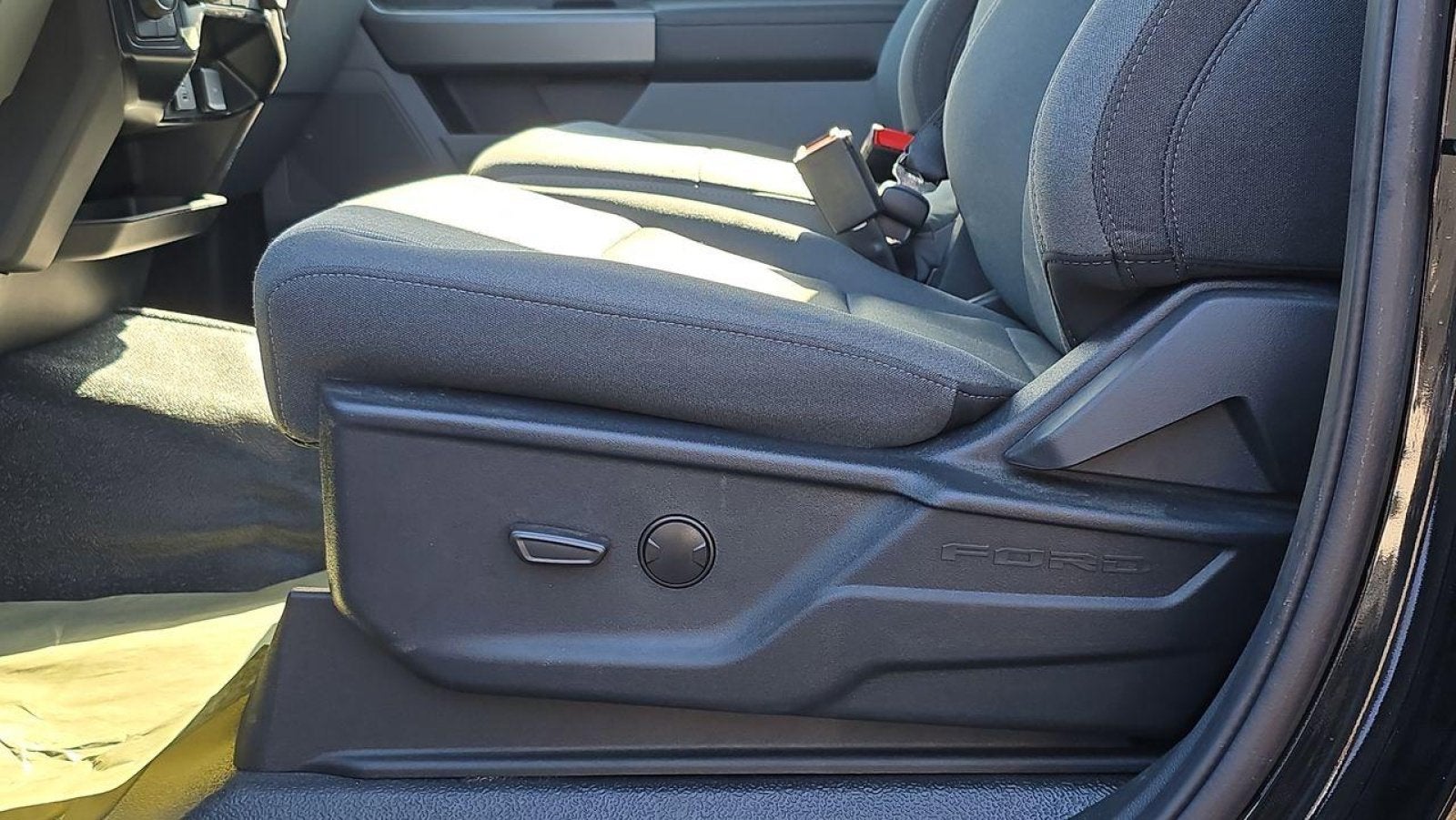 2025 Ford F-550SD XLT Roll Back