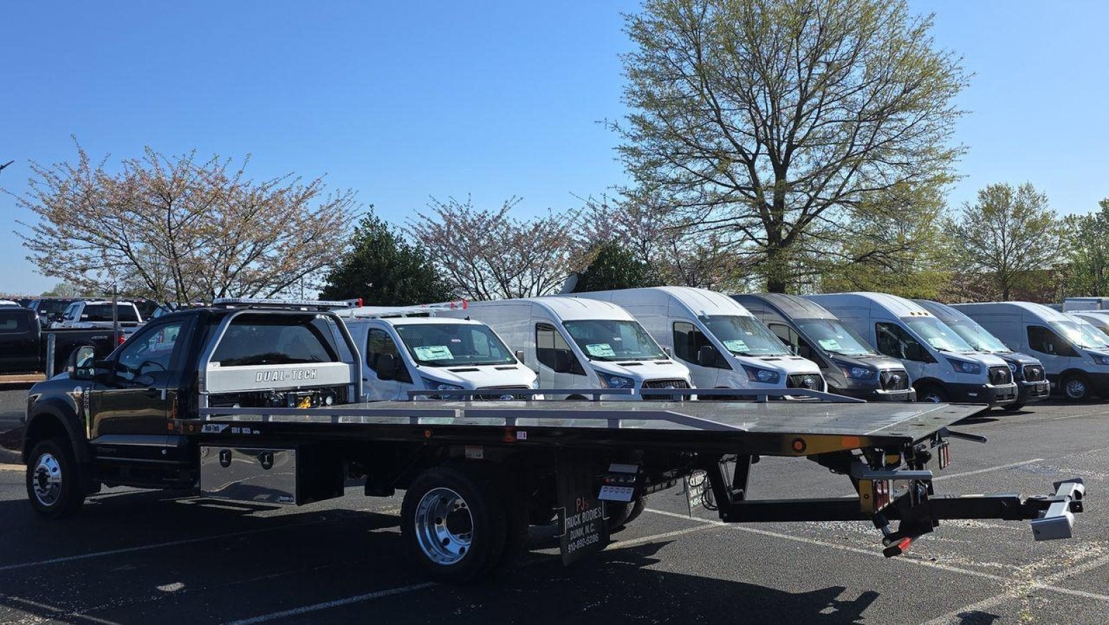 2025 Ford F-550SD XLT Roll Back