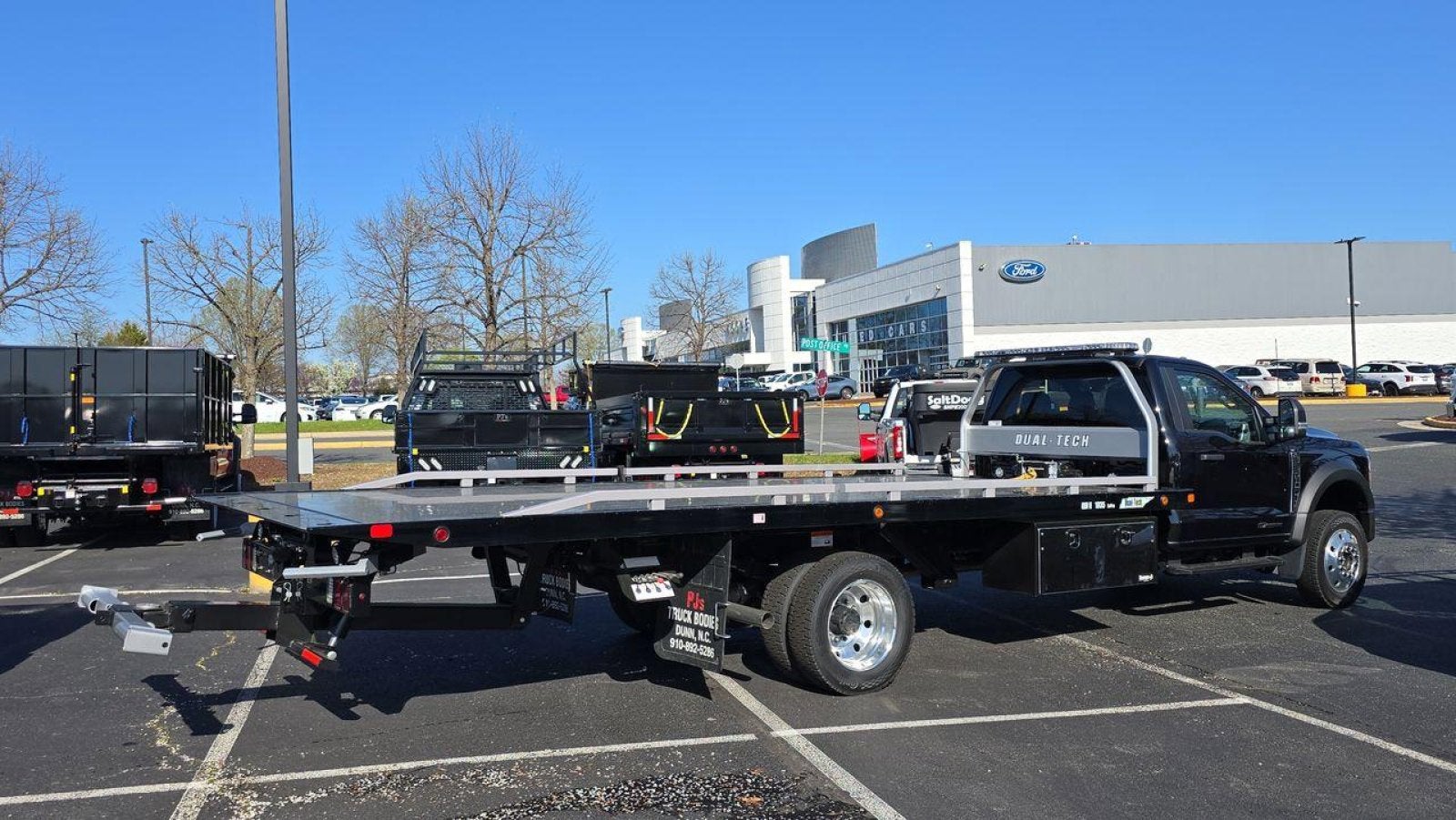 2025 Ford F-550SD XLT Roll Back