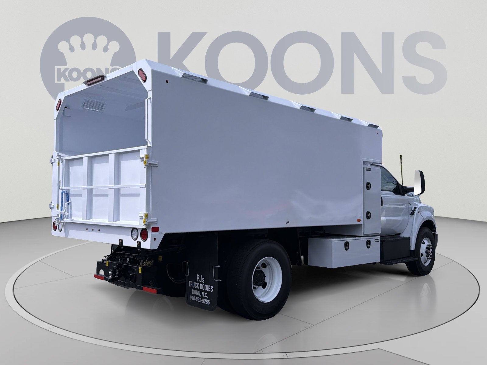 2027 Ford F-750 Chipper Truck Base
