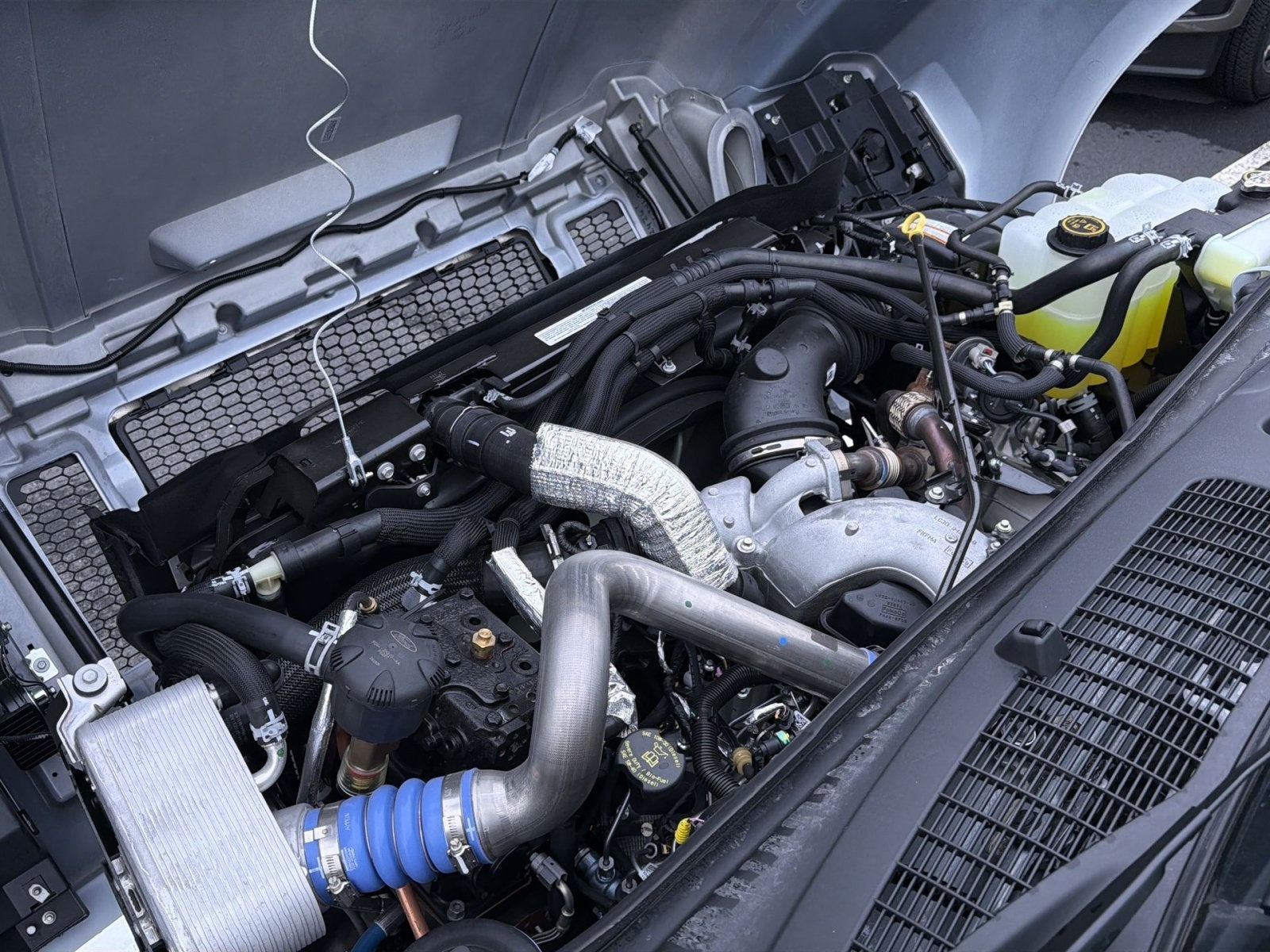 2027 Ford F-750 Contractor Dump Base