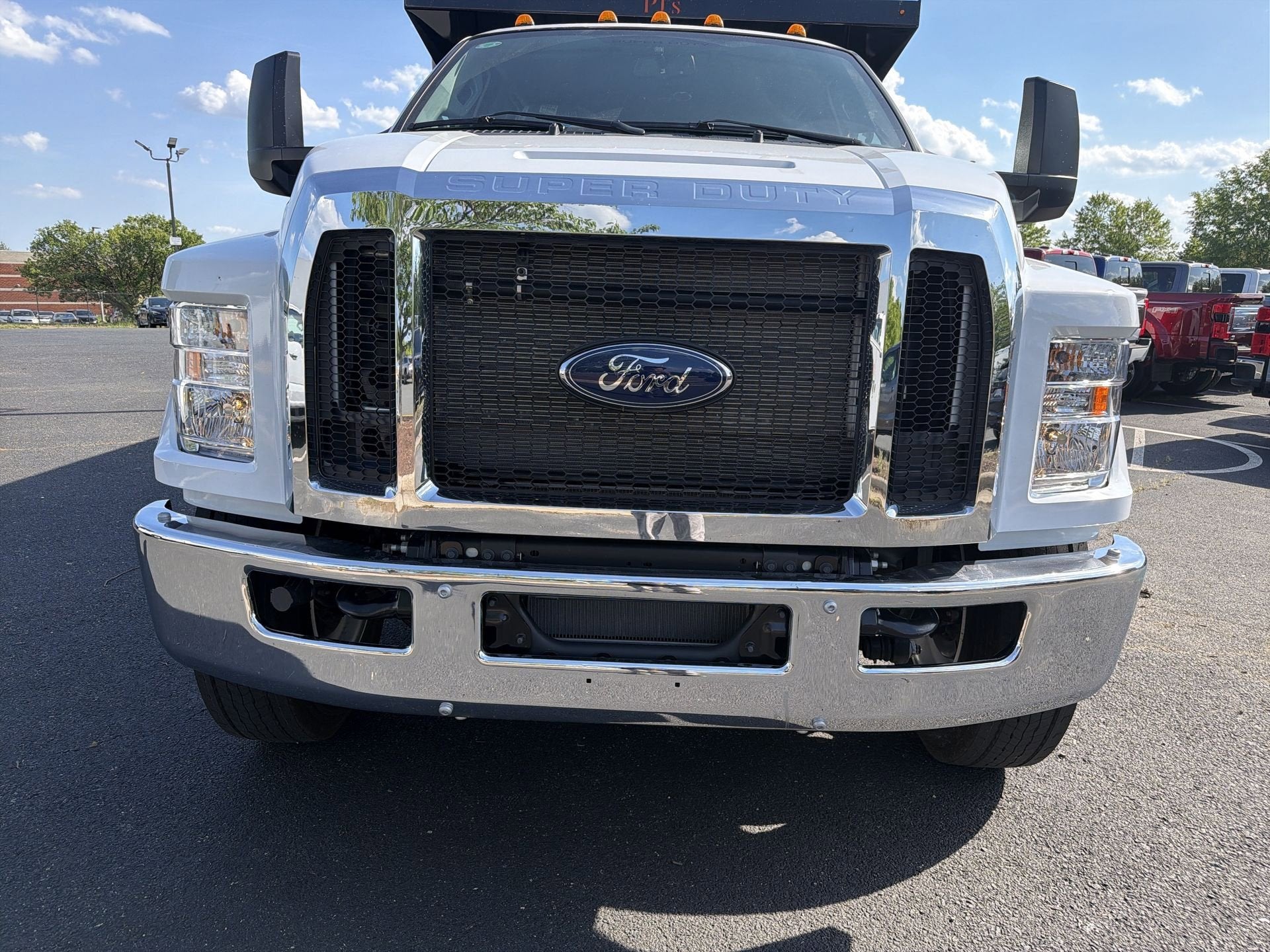 2027 Ford F-750SD Landscape Dump Base