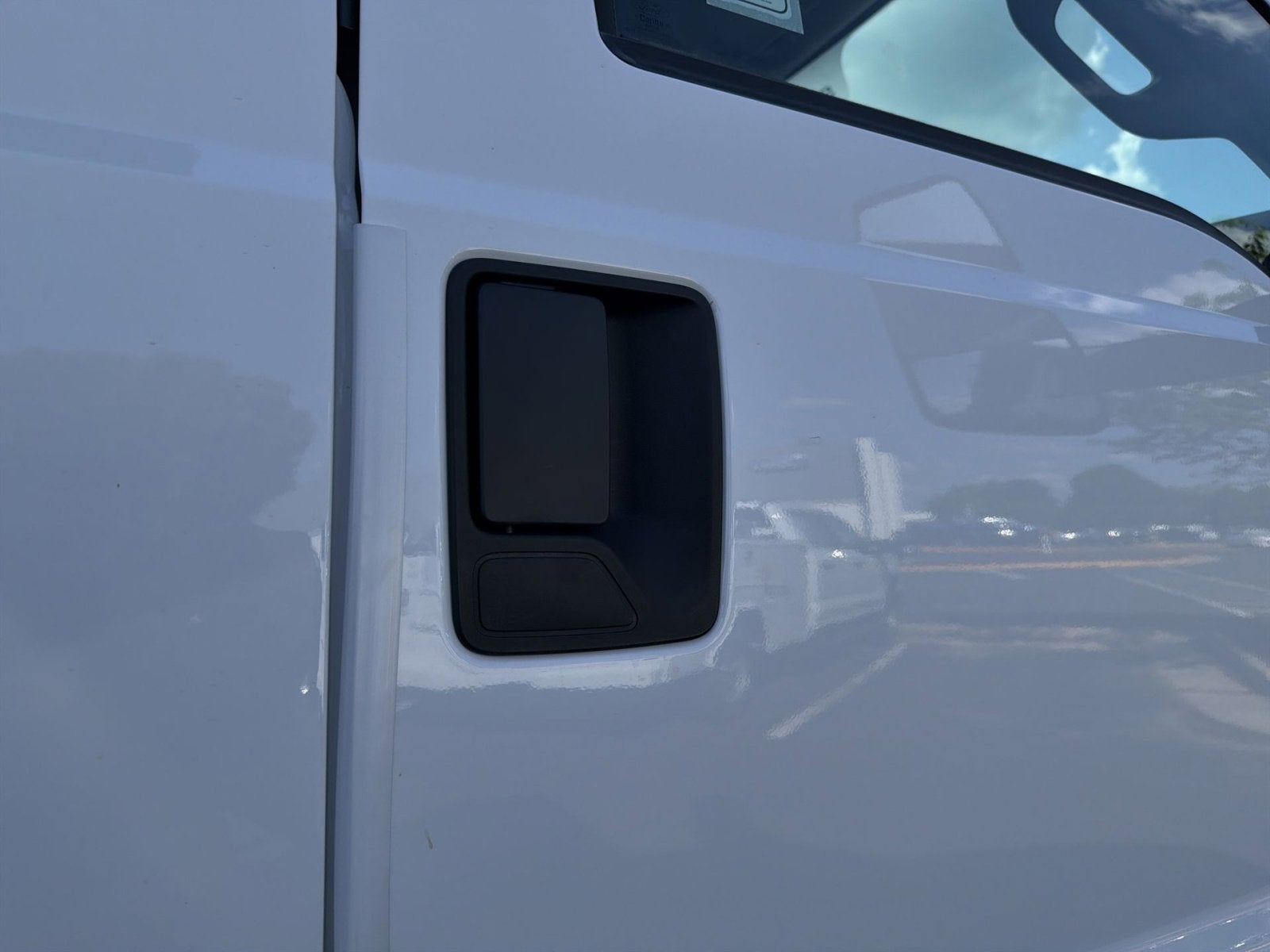 2027 Ford F-750SD Landscape Dump Base