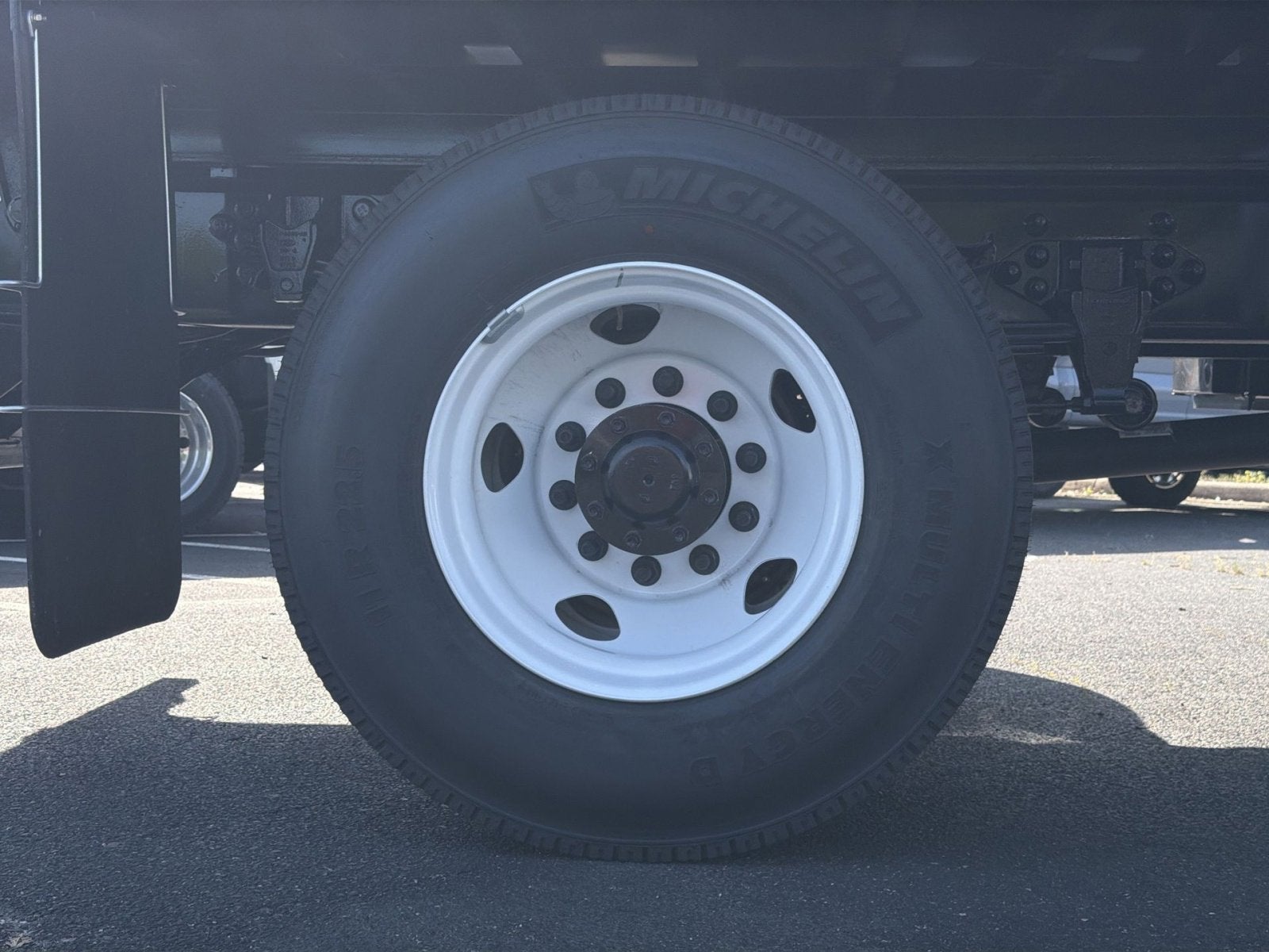 2027 Ford F-750SD Landscape Dump Base