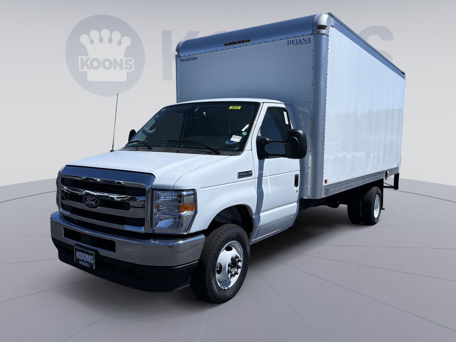 2027 Ford E-Series DRW E-450 Super Duty 158 in WB's photo