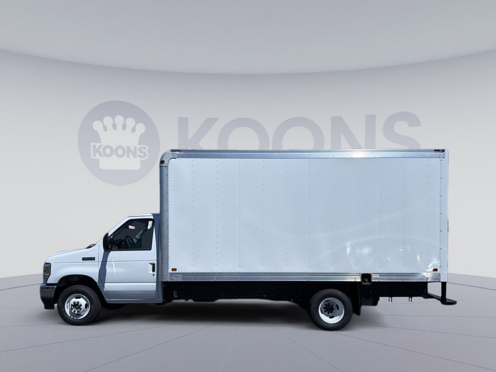 2027 Ford E-450SD Base