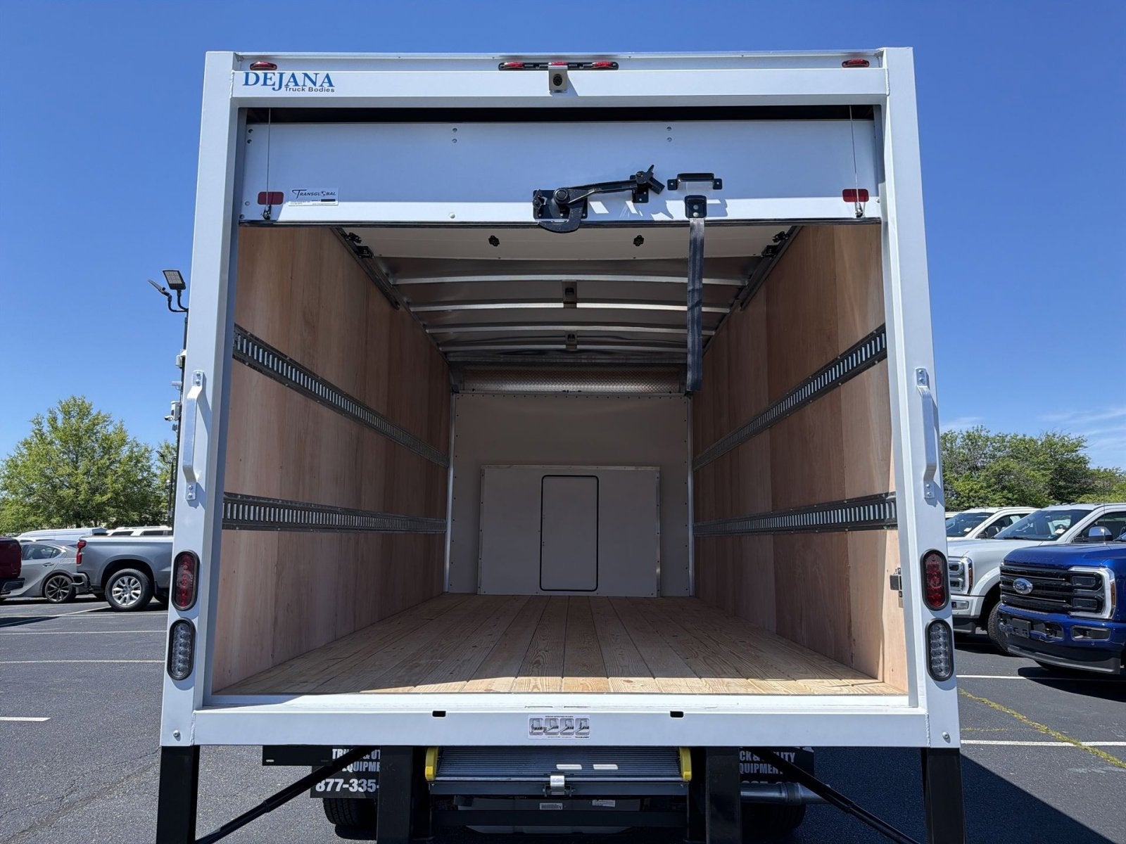 2027 Ford E-450SD Base