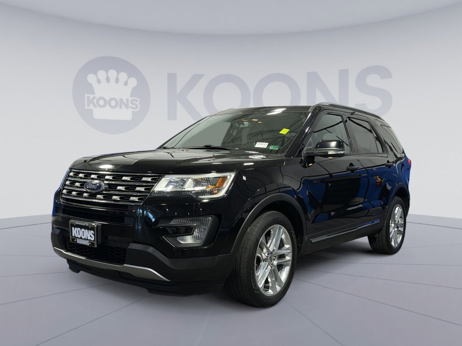 2017 Ford Explorer XLT 4WD's photo