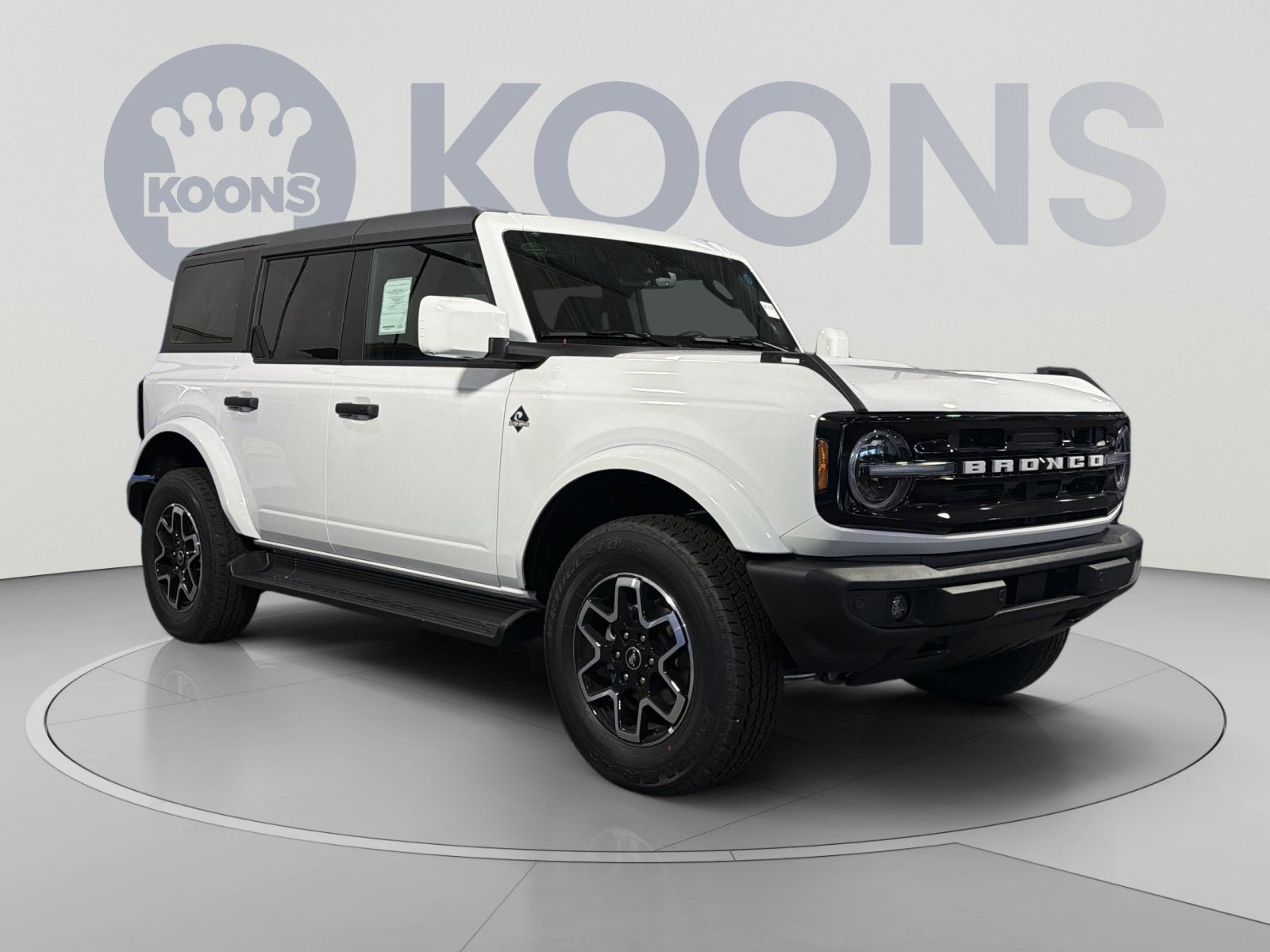 2026 Ford Bronco Outer Banks