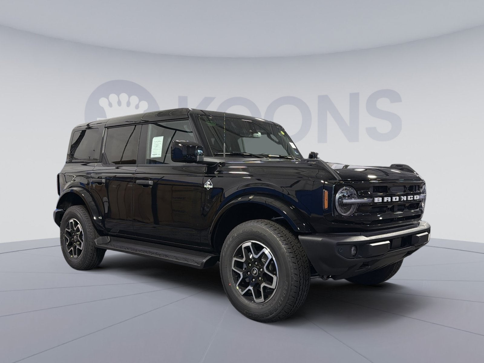 2026 Ford Bronco Outer Banks