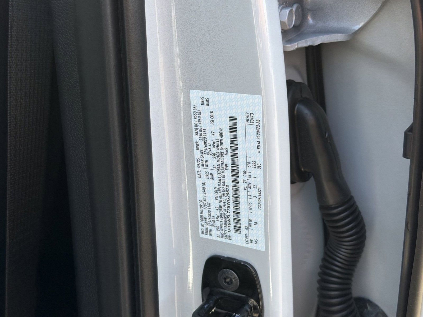 2025 Ford F-150 Lightning Lariat