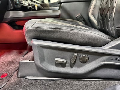 2026 Ford F-250SD Lariat Black Widow