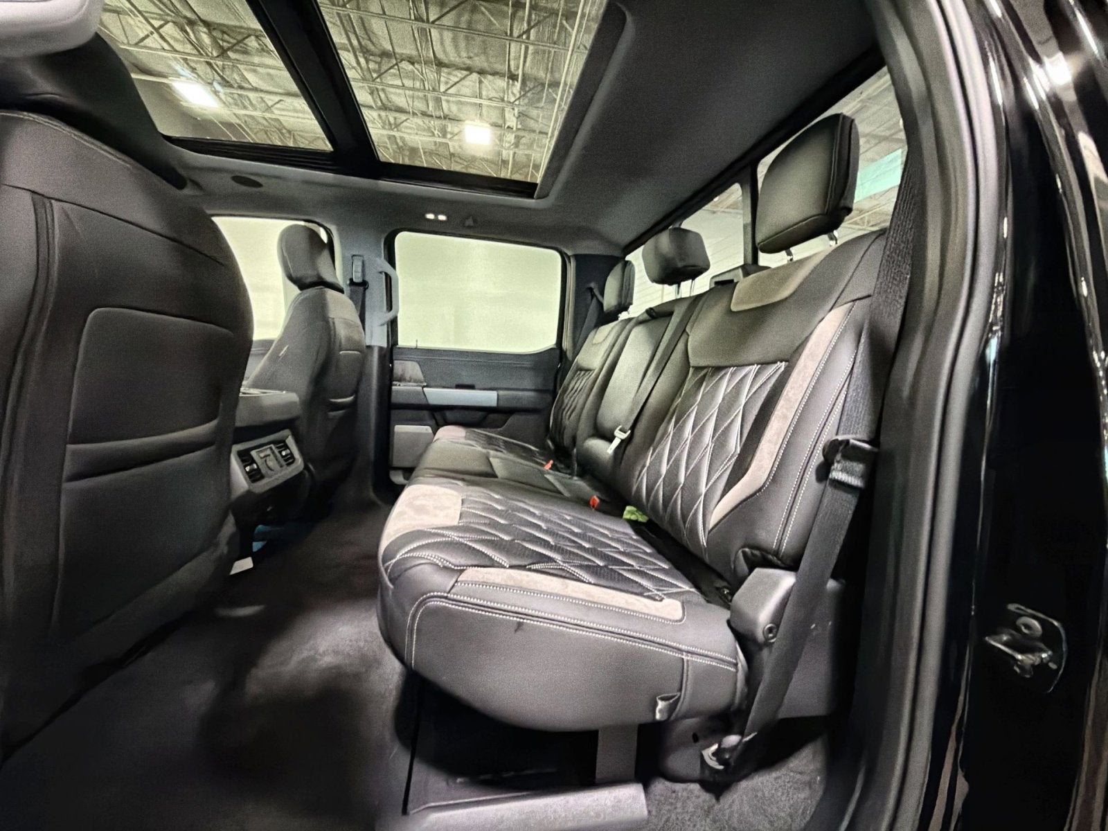 2026 Ford F-250SD Lariat Black Widow