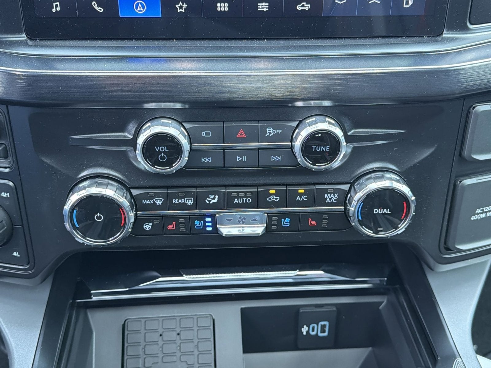 2026 Ford F-250SD Lariat Black Widow