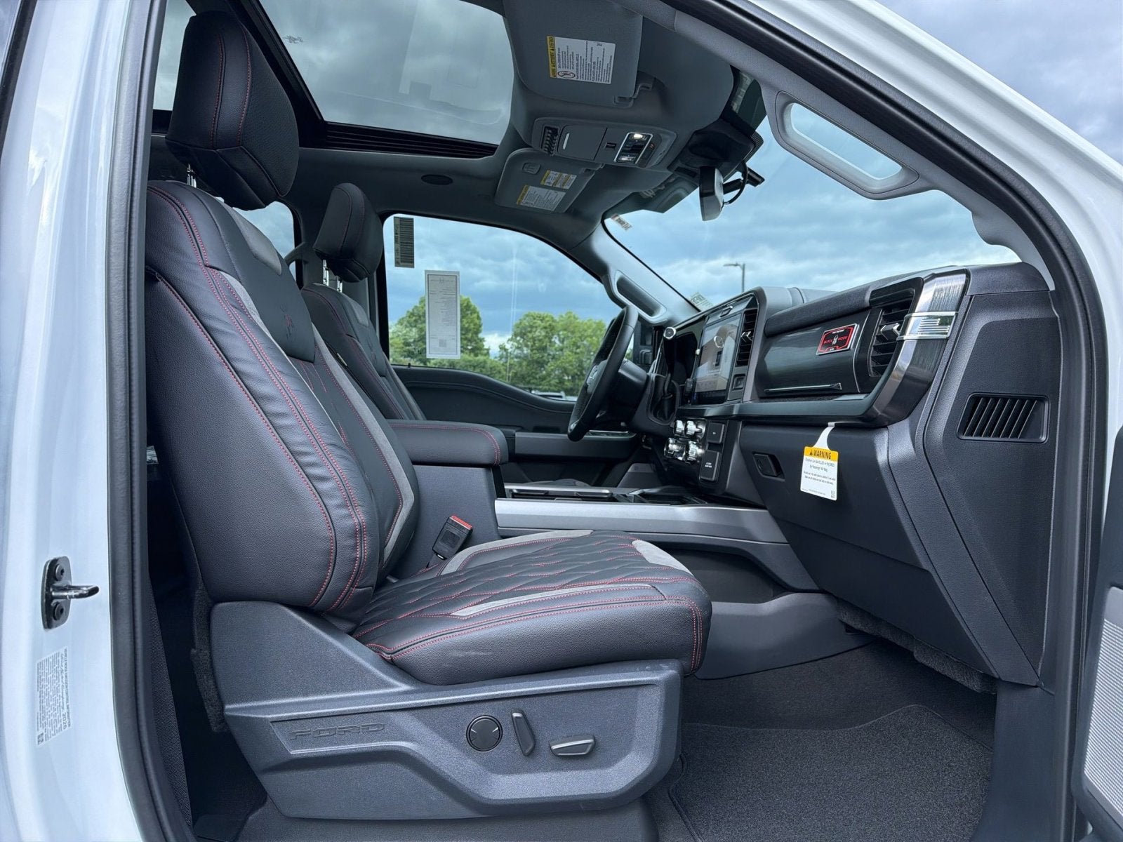 2026 Ford F-250SD Lariat Black Widow