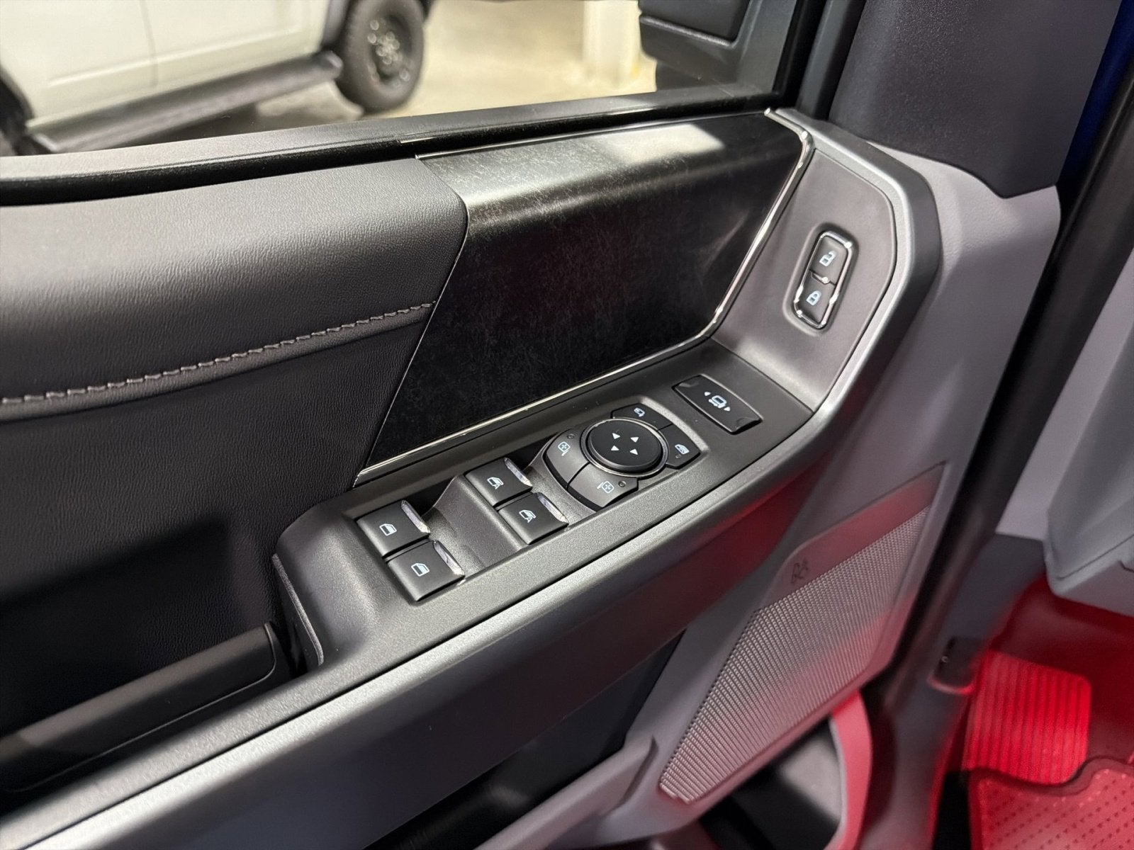 2026 Ford F-250SD XLT Black Widow