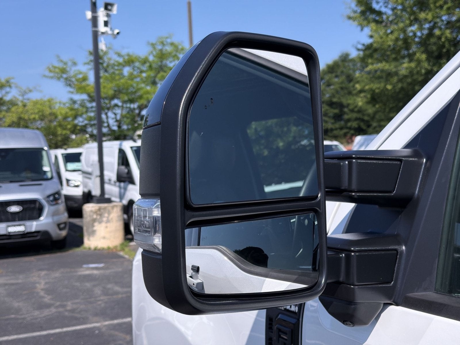 2025 Ford F-350SD Platinum