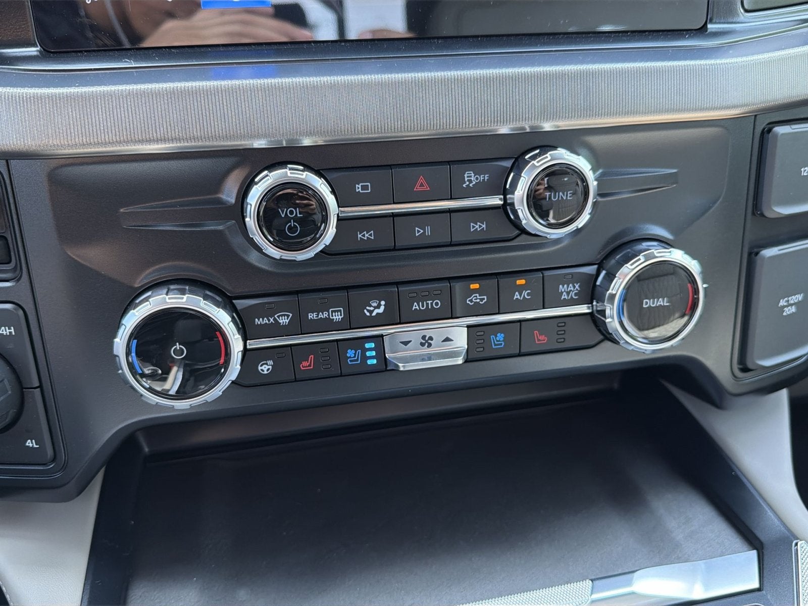 2026 Ford F-350SD Platinum Plus Tremor