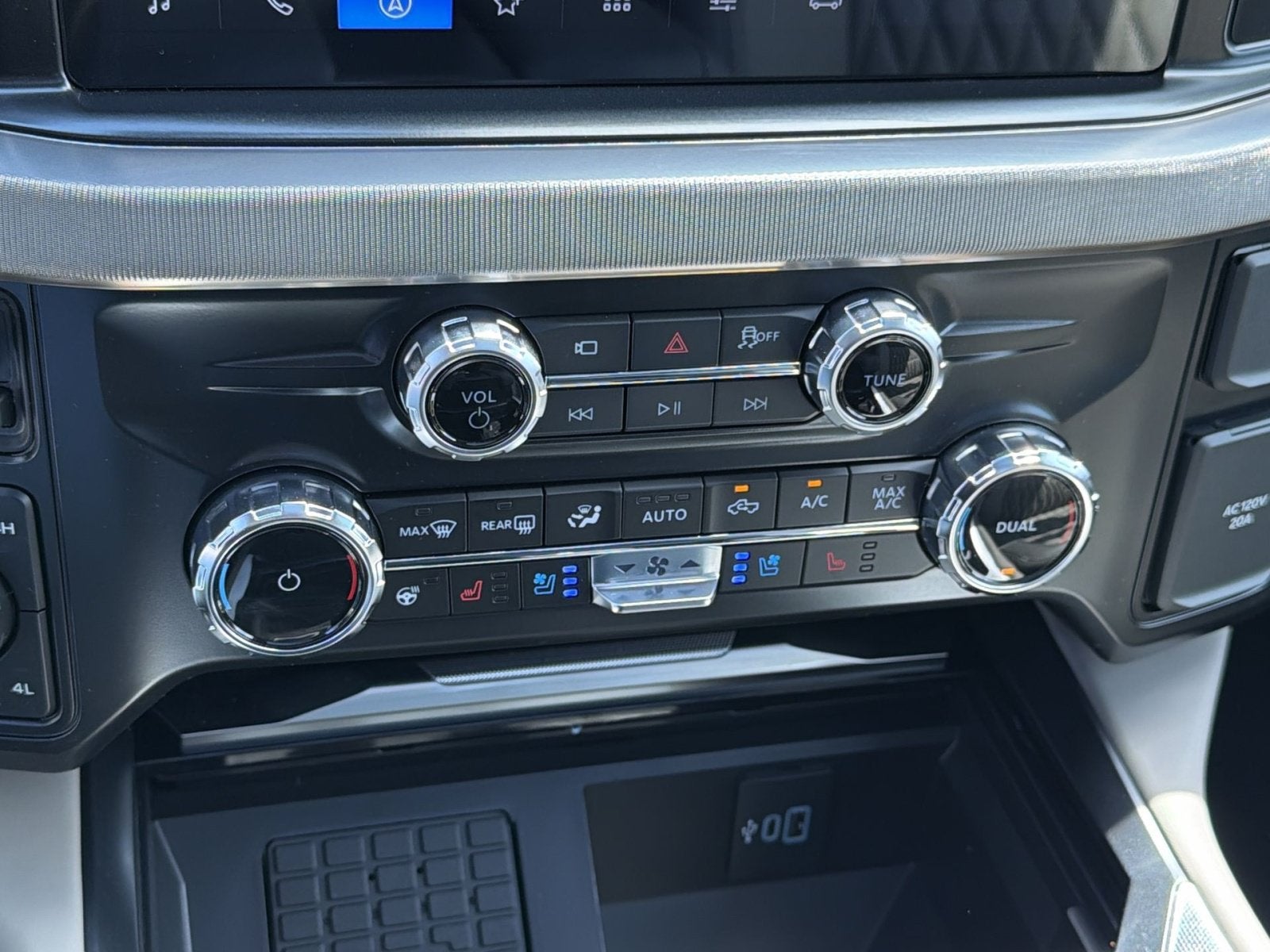 2026 Ford F-350SD Platinum Plus Tremor