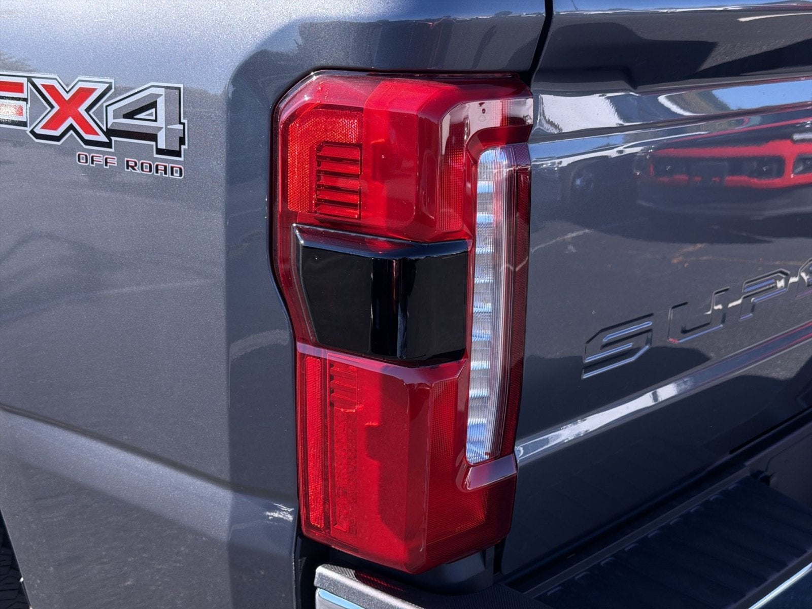 2027 Ford F-350SD XLT