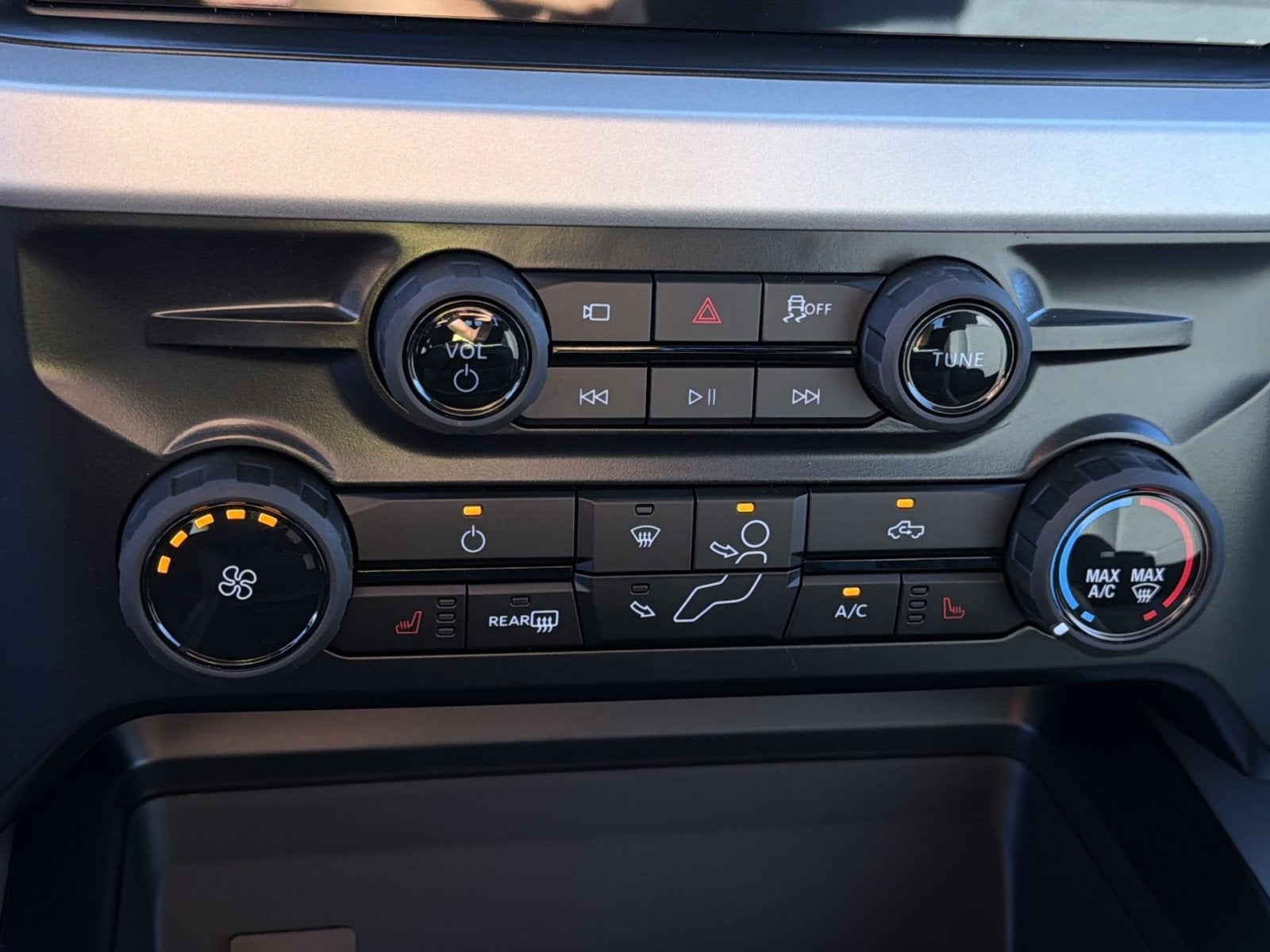 2027 Ford F-350SD XLT