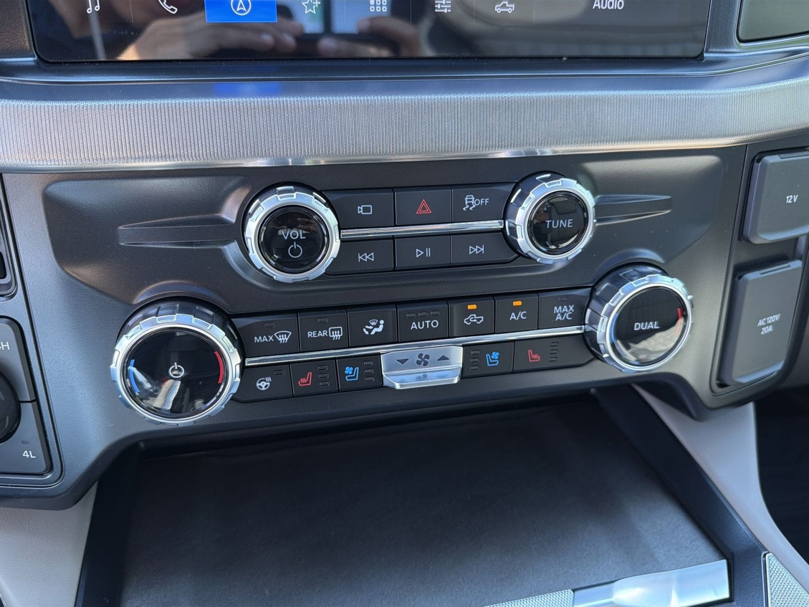 2026 Ford F-350SD Platinum Plus