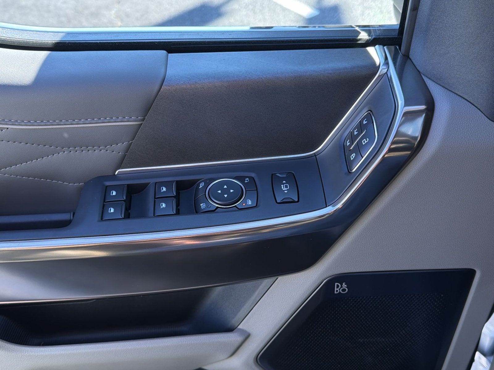 2027 Ford F-350SD Platinum