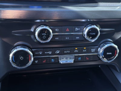 2027 Ford F-350SD Lariat