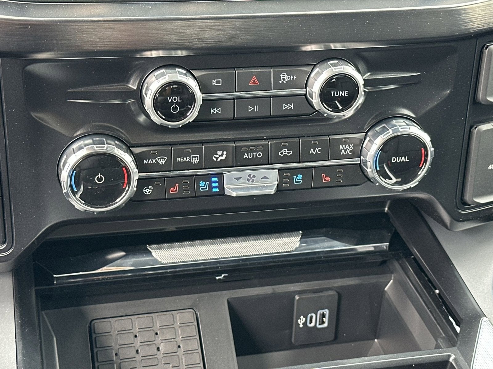 2025 Ford F-350SD Lariat