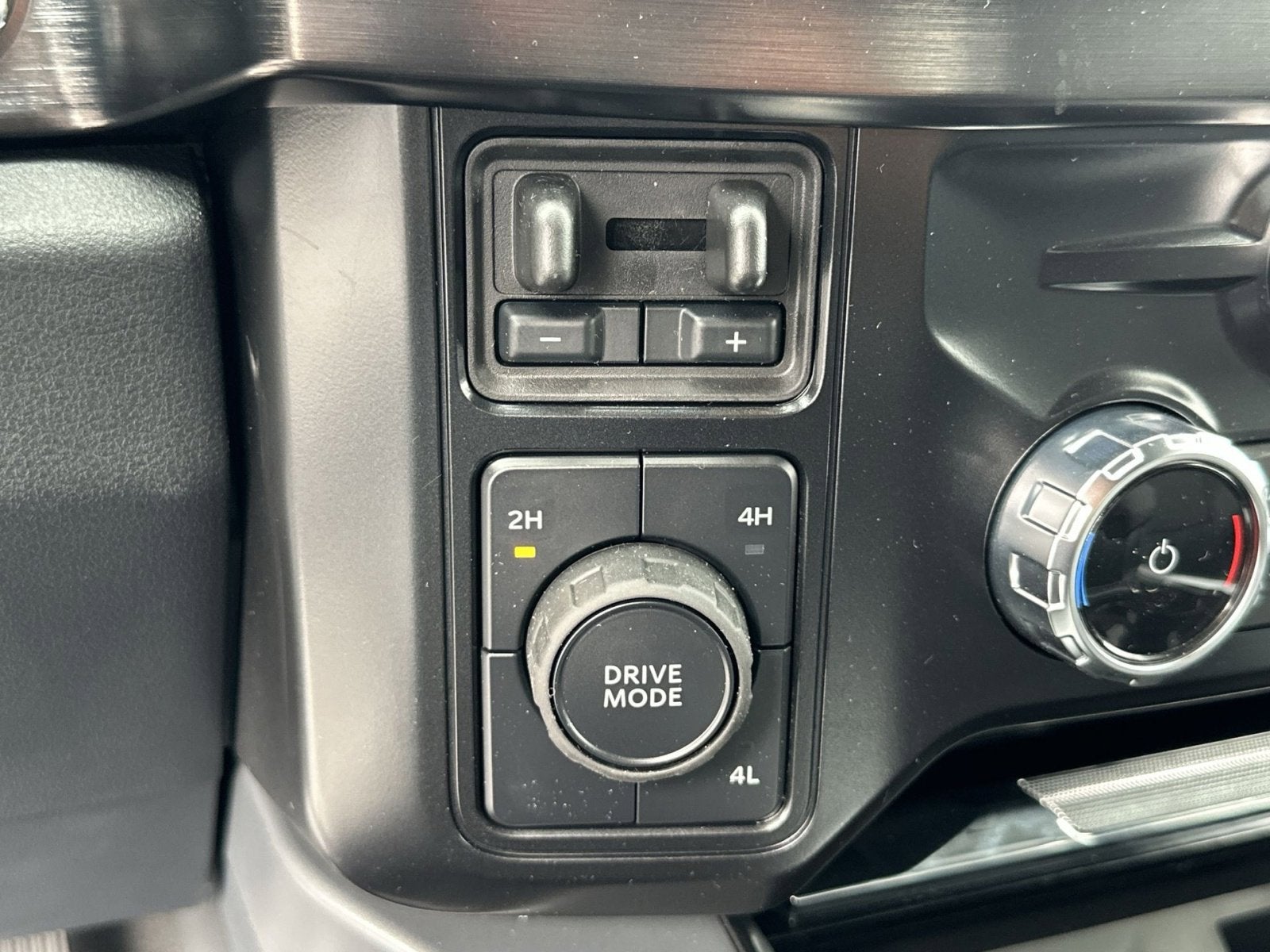 2025 Ford F-350SD Lariat