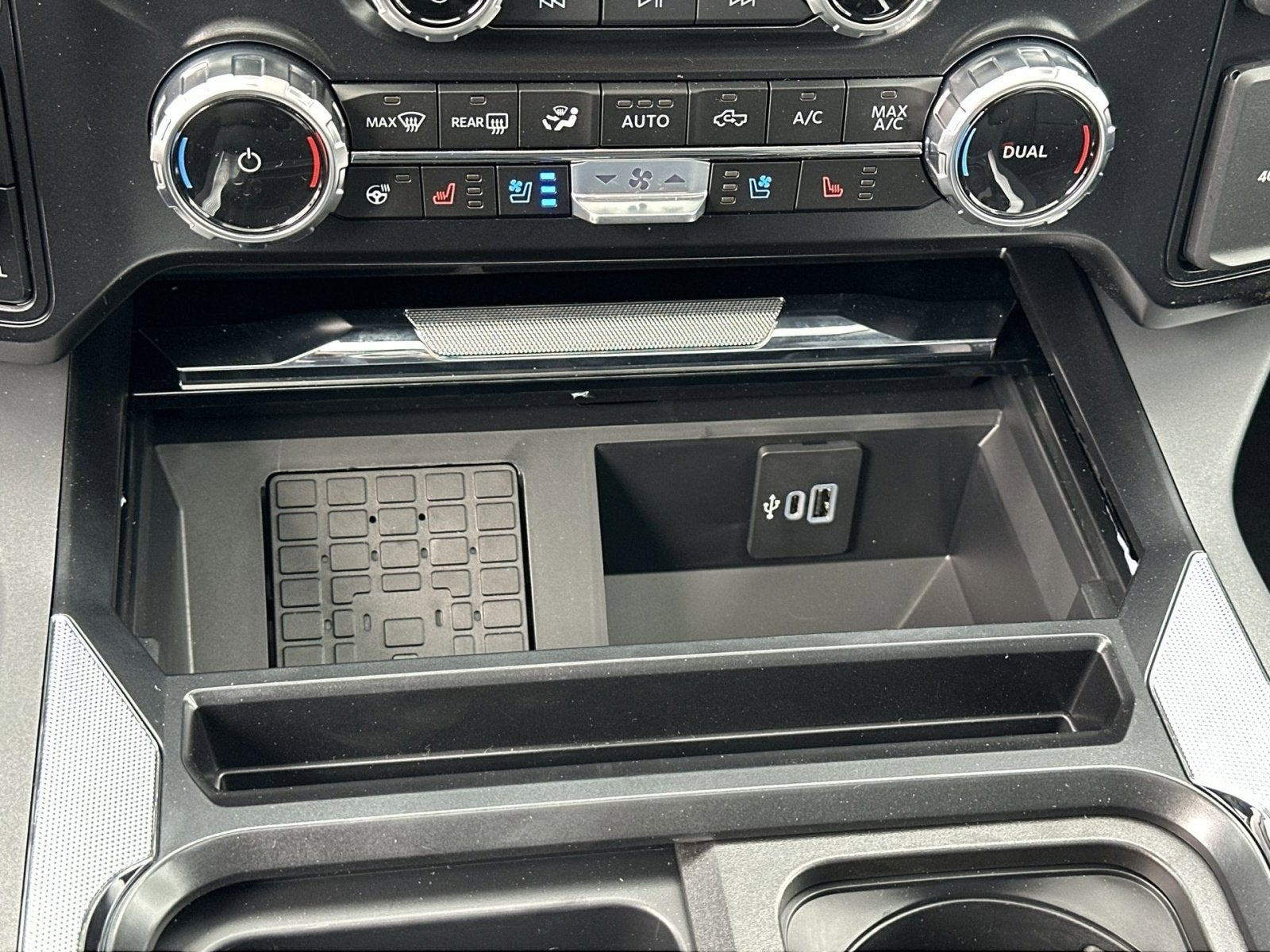 2025 Ford F-350SD Lariat