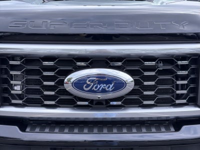 2025 Ford F-350SD Platinum Black Widow