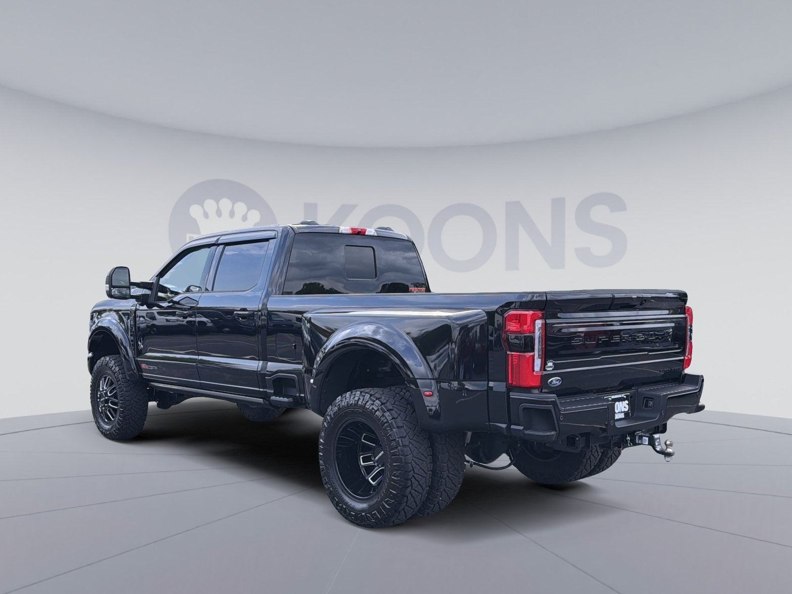 2025 Ford F-350SD Platinum Black Widow