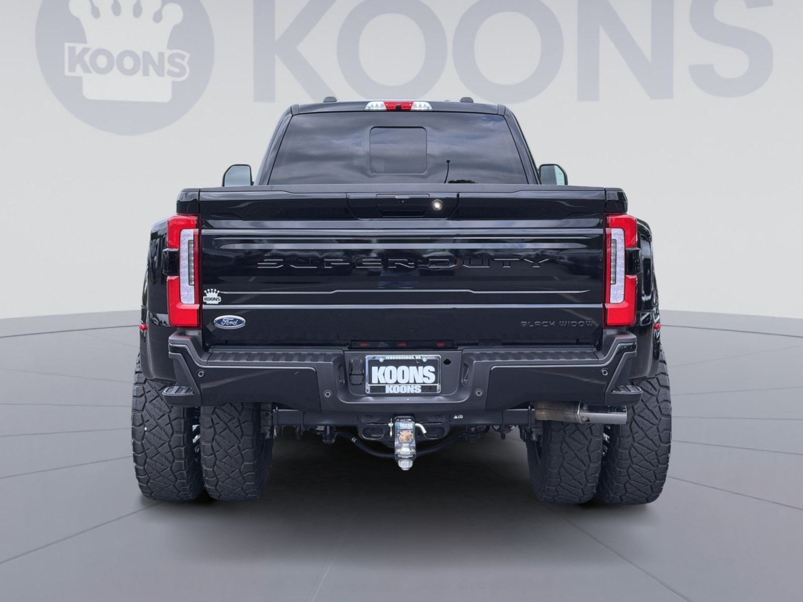 2025 Ford F-350SD Platinum Black Widow