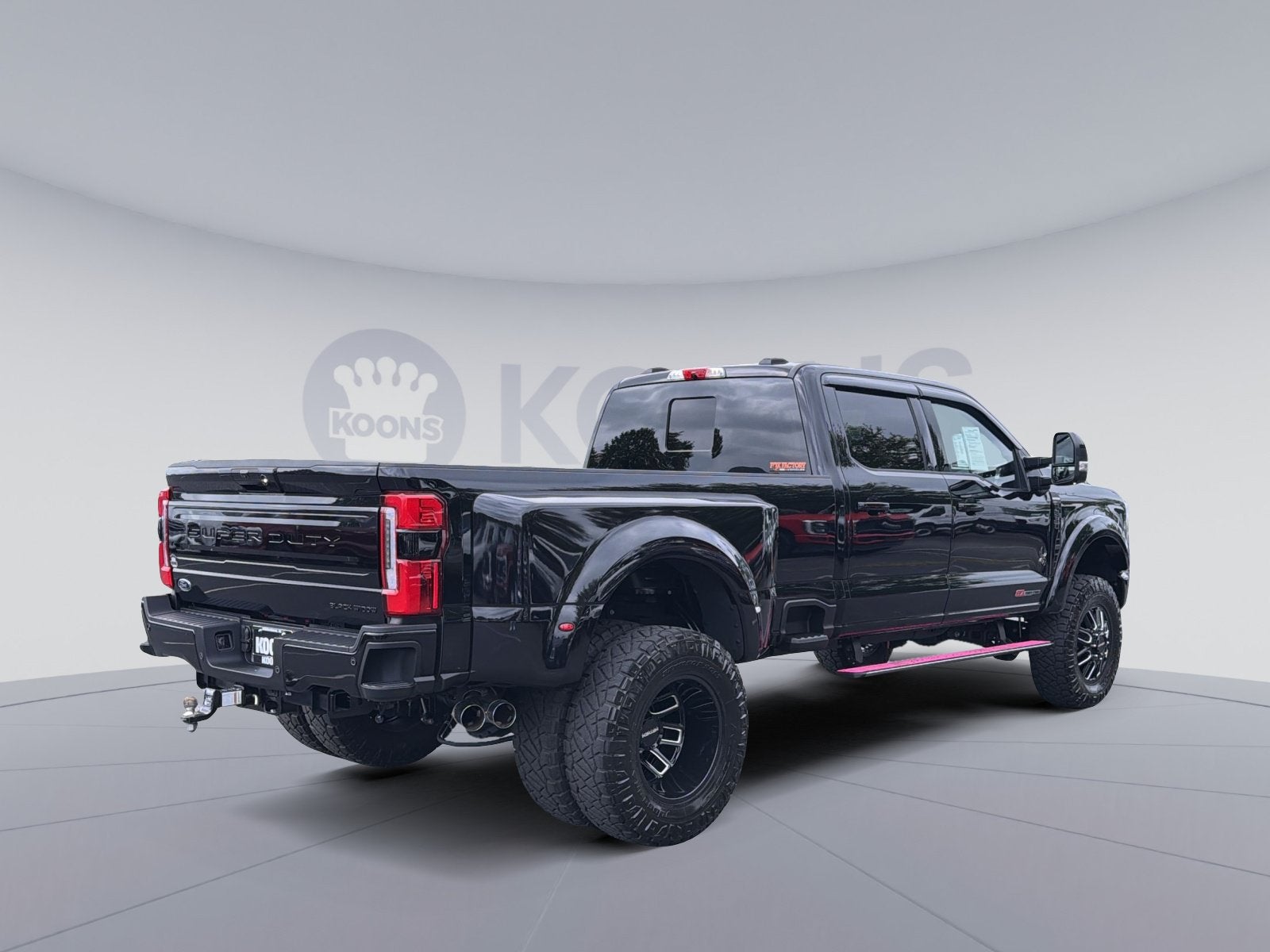 2025 Ford F-350SD Platinum Black Widow