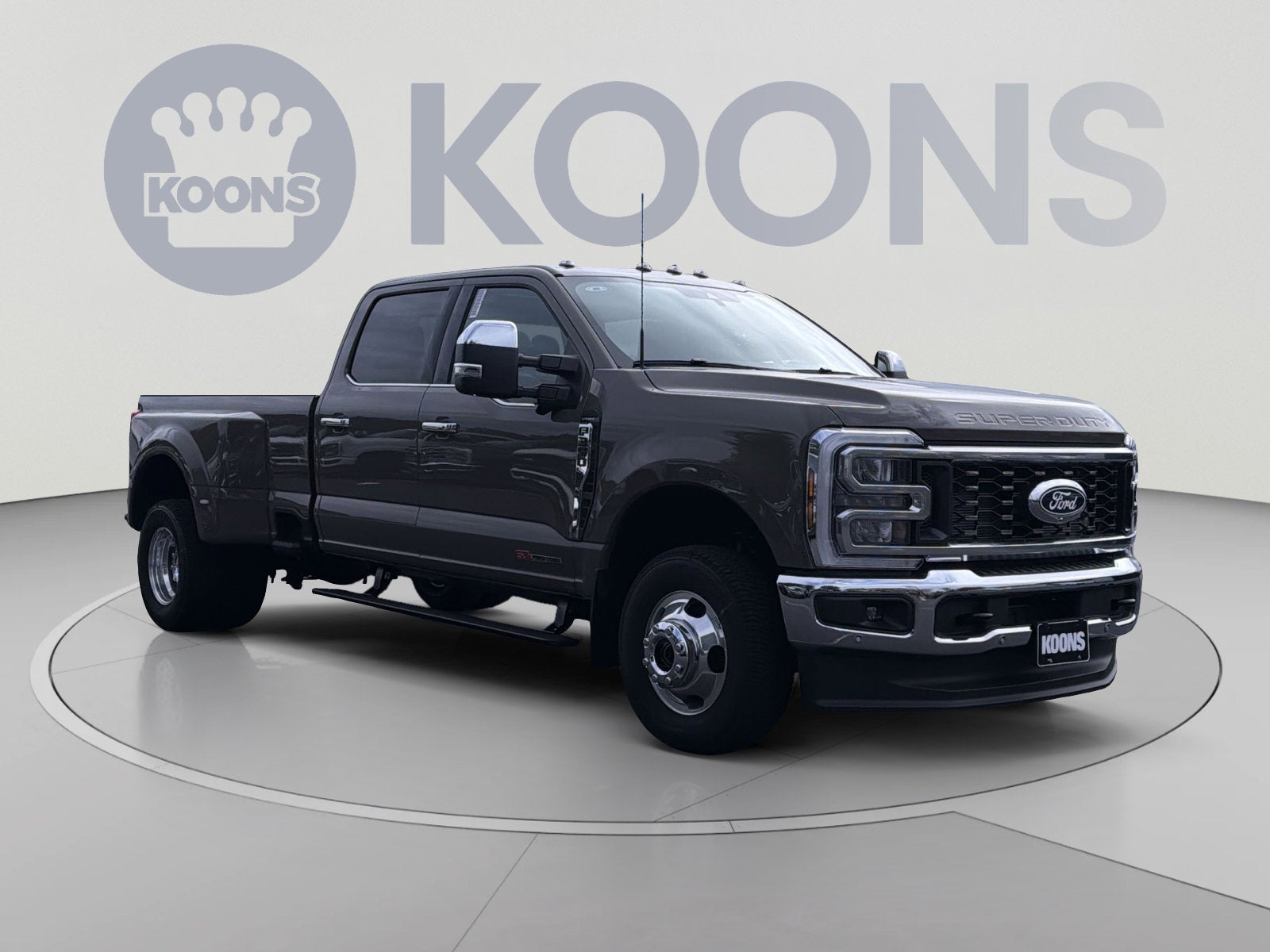 2027 Ford F-350SD Lariat