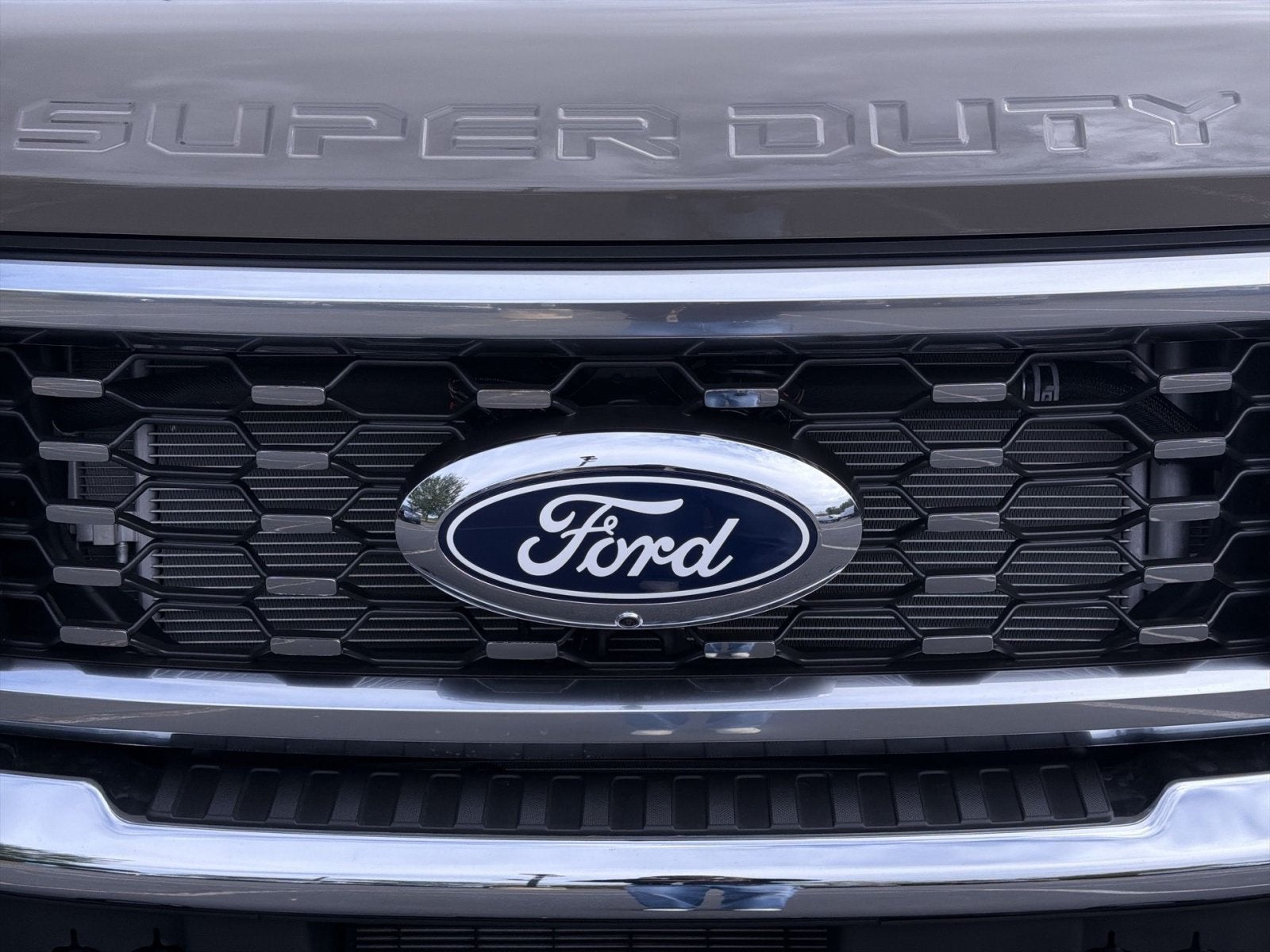 2027 Ford F-350SD Lariat
