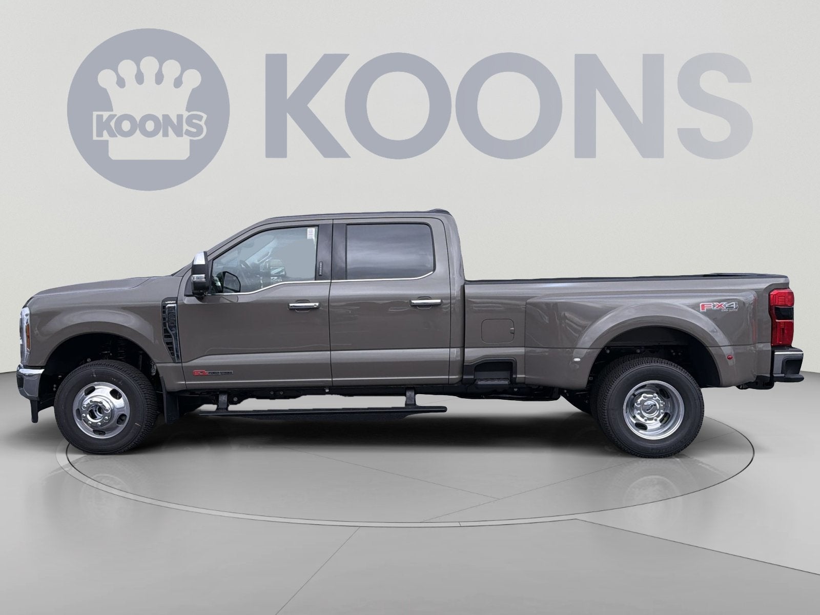 2027 Ford F-350SD Lariat