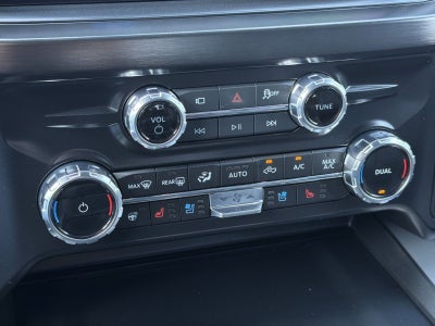 2027 Ford F-350SD Lariat