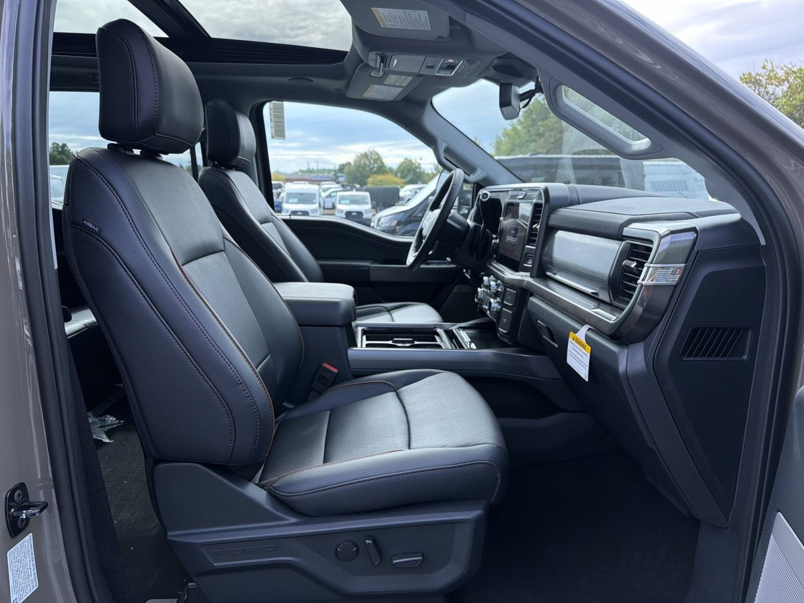 2027 Ford F-350SD Lariat