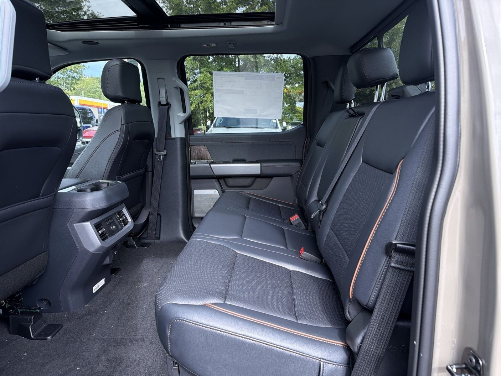 2027 Ford F-350SD Lariat