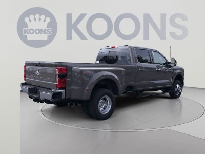 2027 Ford F-350SD Lariat